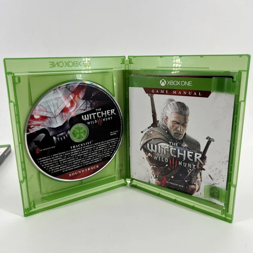 The Witcher 3: Wild Hunt Microsoft Xbox One CIB Includes Soundtrack and Inserts